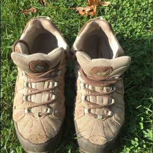 Columbia Women’s hiking shoes
